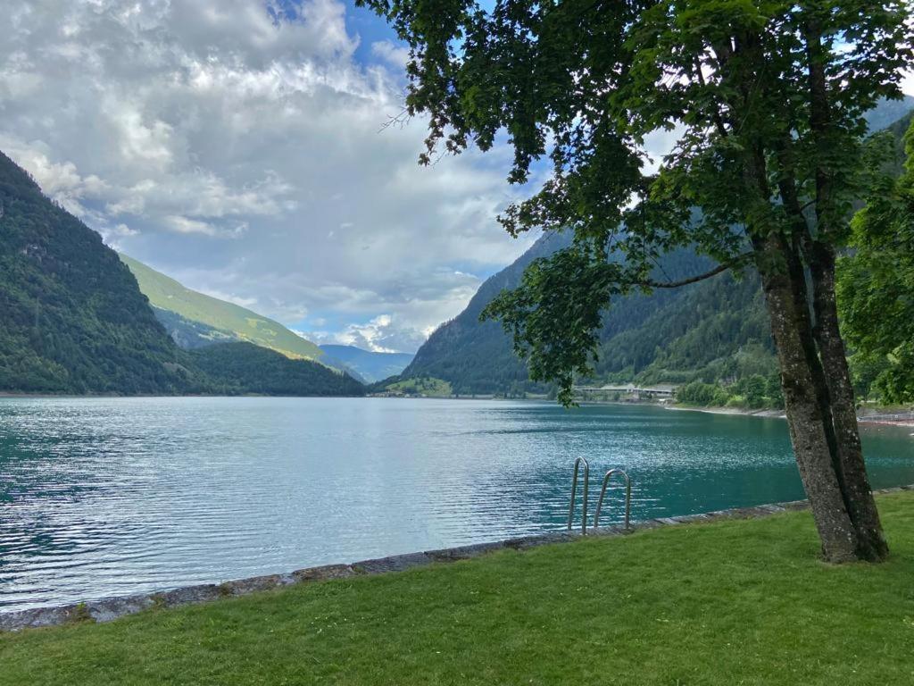 Chasa Sassalbo Bed & Breakfast Poschiavo Dış mekan fotoğraf