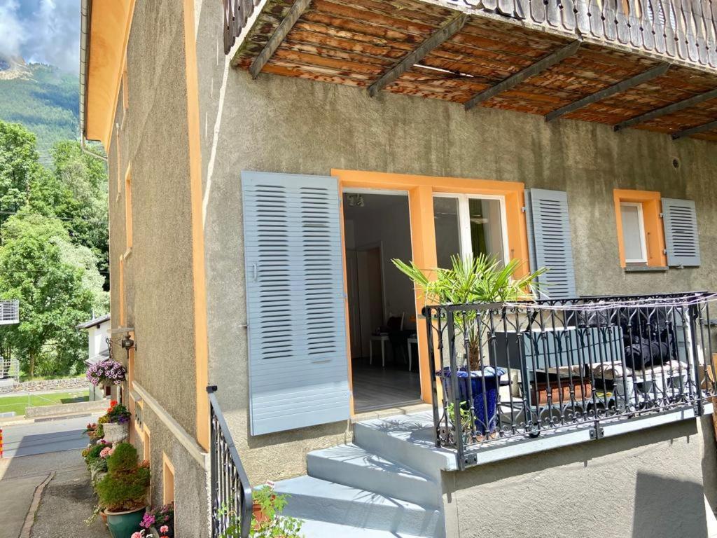 Chasa Sassalbo Bed & Breakfast Poschiavo Dış mekan fotoğraf